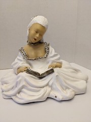 RARE Vintage 1975 Universal Statuary Corp Chicago #810 Girl Singing Statue 11”
