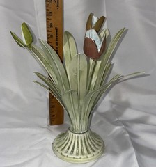 Italian Tole style Heavy metal bouquet of tulips Candle Holders – 11″ X 11″ Cute
