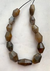 Ancient Agate Beads Islamic 1500 AD – Strand 1 – from Afghanistan 13 Beads
