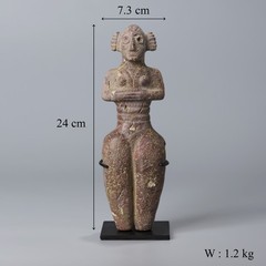 Bronze Age Near Eastern Jasper-Type Stone Steatopygous Female Idol