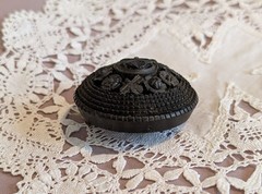 Antique Jet Brooch 19thC England Victorian Black Jewelry 3.6cm Used