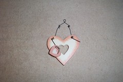 HAND CRAFTED COUNTRY WOOD WALL HANG “3.5” PEACH TRIMMED HEART” ( New Old Stock)