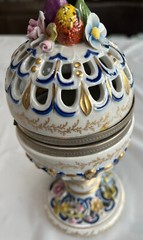 SEVRES Modele et Decoration Exclusive a la Main Pedestal Potpourri Bowl FRANCE