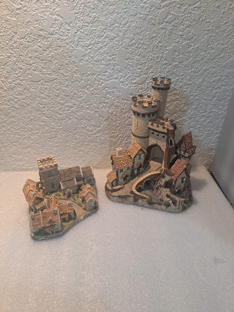 David Winter 2 Pcs Hand Painted In England Castle/village * ESTATE SALE *