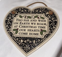 Spooner Creek Designs Ceramic Wall Art Heart Shaped Christmas Michel Macone 1993