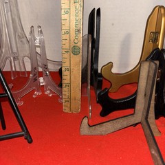 MIXED LOT 10 Vintage . PLATE / PICTURE STANDS EASELS 6 WOOD 4 PLASTIC