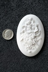 4 White Porcelain Parian Floral Bouquet Plaques 2 5/8″ x 1 3/4″ Jewelry Making