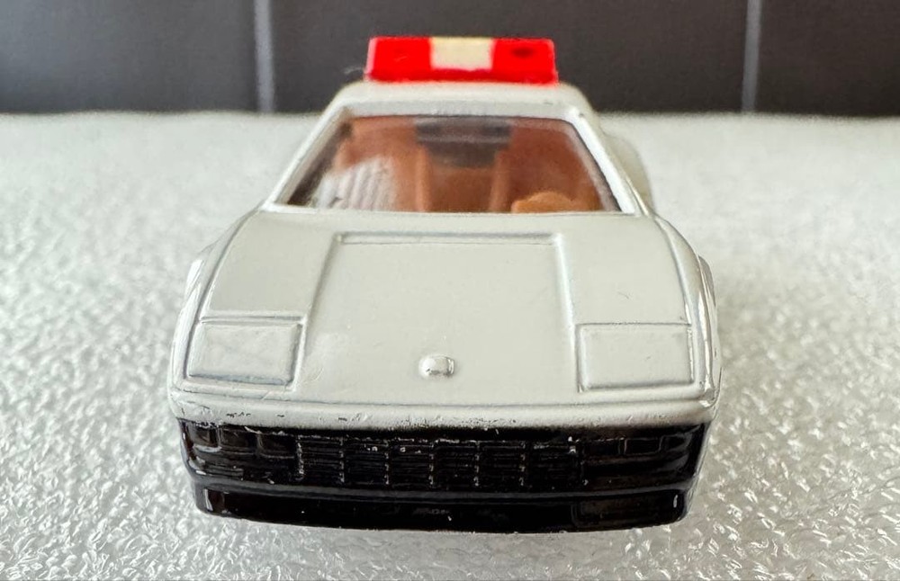 Tomica Japan Ferrari Testarossa Police Car Metropolitan Police Collection Displa