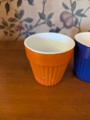 5-VINTAGE HAZEL ATLAS MODERNTONE FLOWER POTS 3-3/4″BLU,RED,YELLOW,GRN, ORANGE