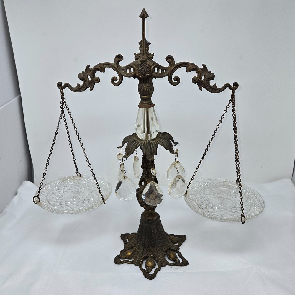 VINTAGE HOLLYWOOD REGENCY SCALE OF JUSTICE GILDED CAST METAL & CRYSTAL DECOR 19″