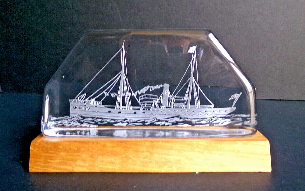 Vintage Magnor Norway Glass Ivaran Lines Modesta Reverse Etched Rare 7.6″ Length