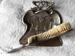 Antique Art Nouveau Brass Crumb Dustpan & Brush Set “Silent Butler” c.1900–1940