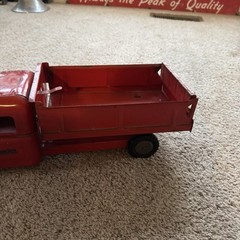 1940’s Structo Toys Diamond T Dump Truck Steel 20” Fireball Motor Red