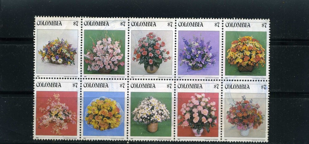 FLORAL ARRANGEMENTS [background} STAMPS COLOMBIA block of 10 1982
