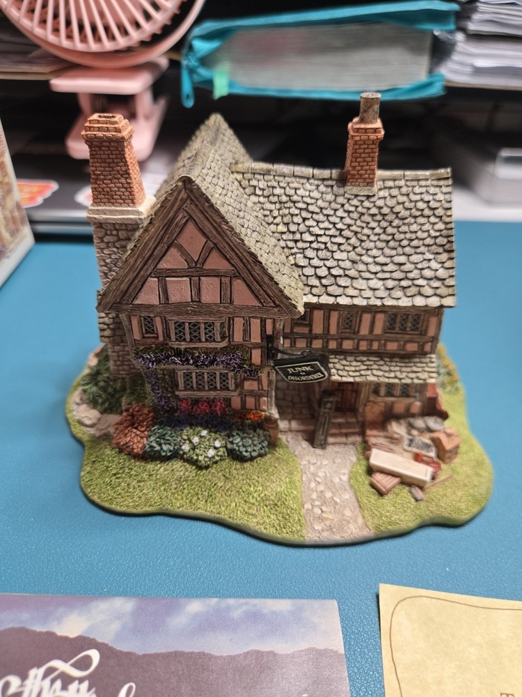 Lilliput Lane Junk And Disorderly cottage – Midlands Collection (1993) Original