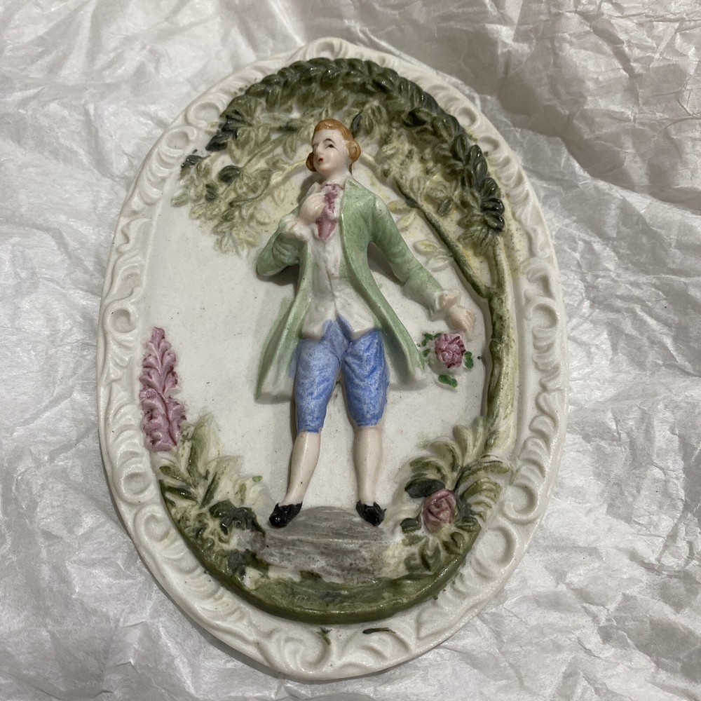 Occupied Japan wall decoration , vintage, relief design