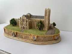 Lilliput Lane “Westminster Abbey” Britain’s Heritage – Code L2285 (2000) – Boxed