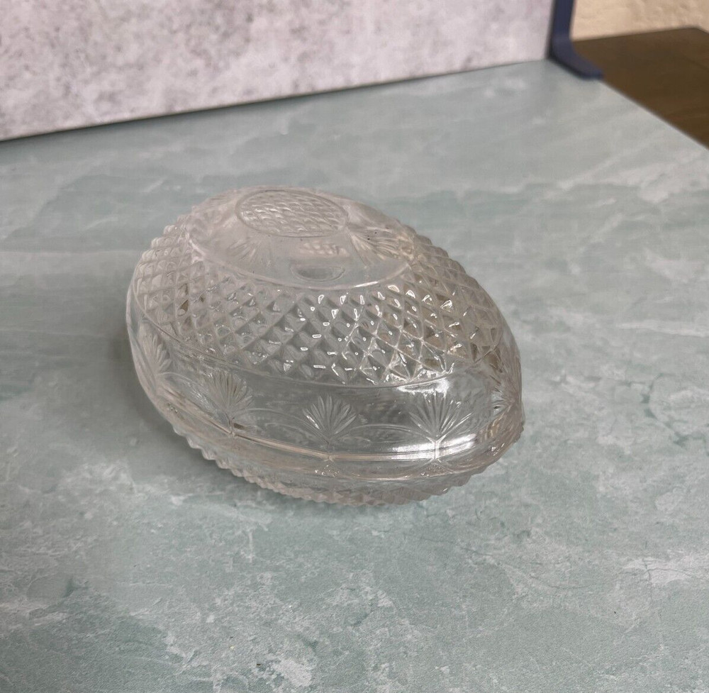 Vintage Avon 1977 Mothers Day Fostoria Lead Crystal Egg Soap Candy Trinket Dish