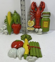 Vintage 1975 Homco Wall Hanging Plaques Lobster Vegetables Farmhouse Cottagecore