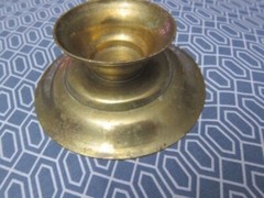 Estate Antiqu 1909? Edwardian BRASS pedestal DISH pillar CANDLE HOLDER old INDIA