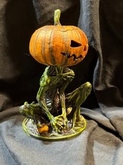 Neil Eyre Designs Halloween horror pumpkin head face Swamp Skull Lantern Box Pot