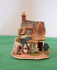 Lilliput Lane Cottages Kiln Cottage L2124 Mint in original box with deed.