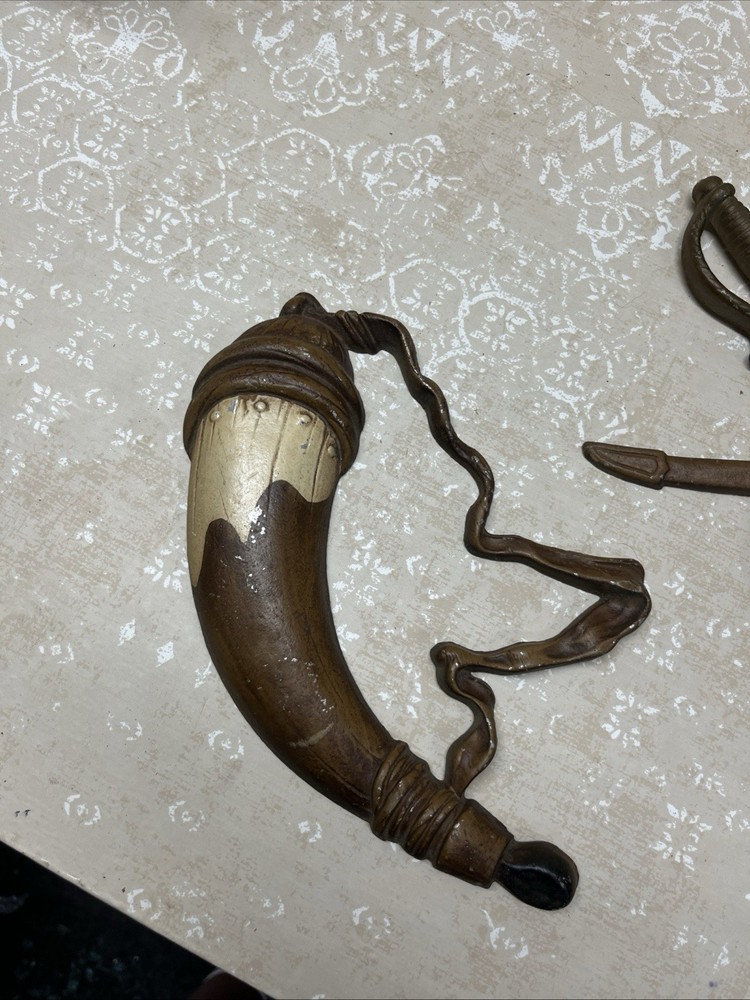 Vintage Sexton Wall Art Americana Decor Powder Horn Casted Metal Country Decor