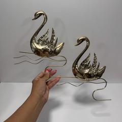 2 Swan Birds Swimming- Metal Wall Hanging Art Home Decor Swag – 15×12”