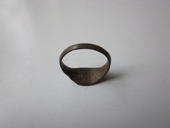 very rare ancient Viking engraved bronze ring. IX – X AD.