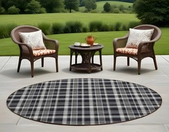 8′ Black Gray And White Round Plaid Washable Rug