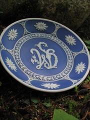 WEDGWOOD RARE 1790 DARK BLUE JASPER DISH MONOGRAM (WS) IN FLOWERS SARAH WEDGWOOD