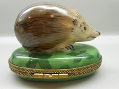RARE Vintage Authentic Limoges Box – France – Hedge Hog – Chamart Co. Exclusive
