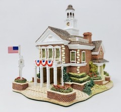Lilliput Lane Disney Collection Hall Of Presidents MIB w COA. Ltd. Ed. Signed