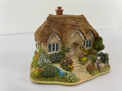Lilliput Lane Catkin Cottage – The British Collection 1997 – Handmade in England