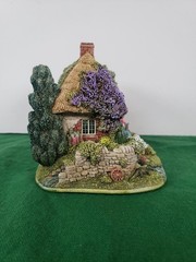 Lilliput Lane Paradise Lost L2612. Mint in its original box with a deed.