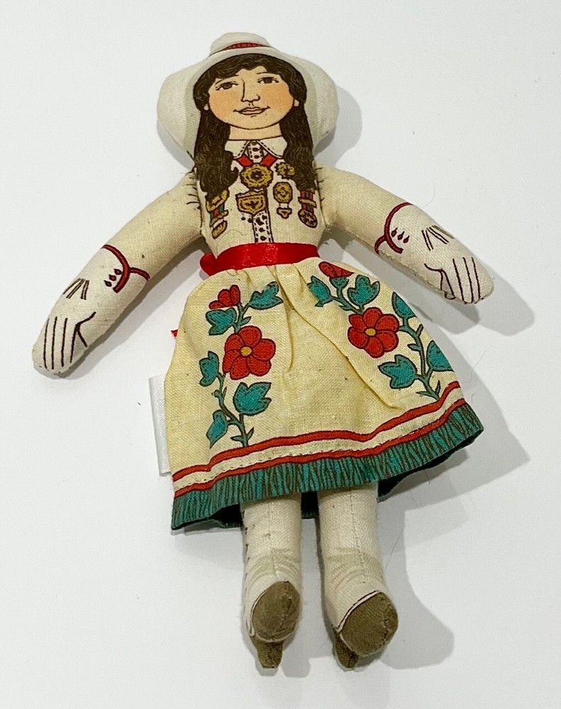 Vintage 1979 HALLMARK Famous Americans ANNIE OAKLEY Cloth Doll Americana