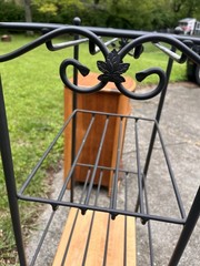 Longaberger Wrought Iron 5 Tier Stand Shelf with 2 Wood Shelves EUC Woodcrafts