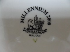 IRISH BELLEEK PORCELAIN “MILLENNIUM 2000” oval TRINKET BOX sleeping baby[*12]