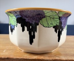 Beautiful Royal Doulton Art Nouveau Chamber Pot Cream with Trailing Flowers