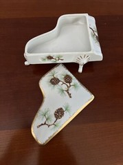 Vintage Pine Cone Design Trinket Jewelry Dish NW-PC-9 White and Gold