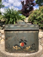 Vintage Jean Dewey Signed Primitive Painted Toleware Bail Handle Tin Lunchbox