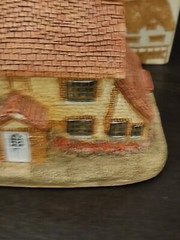 “Stone Cottage” by Lilliput Lane Miniature Cottage United Kingdom