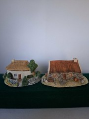 The Irish Heritage Collection “Quiet Man” & “Egg House” Resin Cottages
