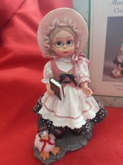 1999 Madame Alexander Mother Goose Figurine in Original Box/Packaging 90220