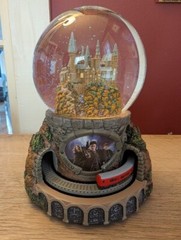 Harry Potter Journey to Hogwarts Illuminated Glitter Globe – Bradford Exchange