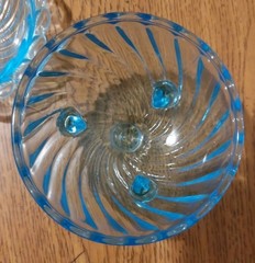 Wilkerson Light Blue UV Reactive Tninket Dish 3-footed NEW 3 In Tall 4 In Wide