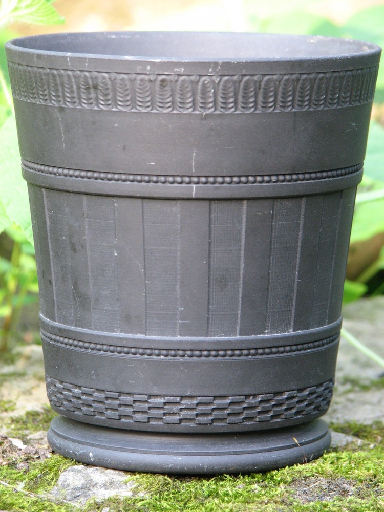 WEDGWOOD XRARE BASALT PRESENTATION CUP / BEAKER MUSEUM QUALITY