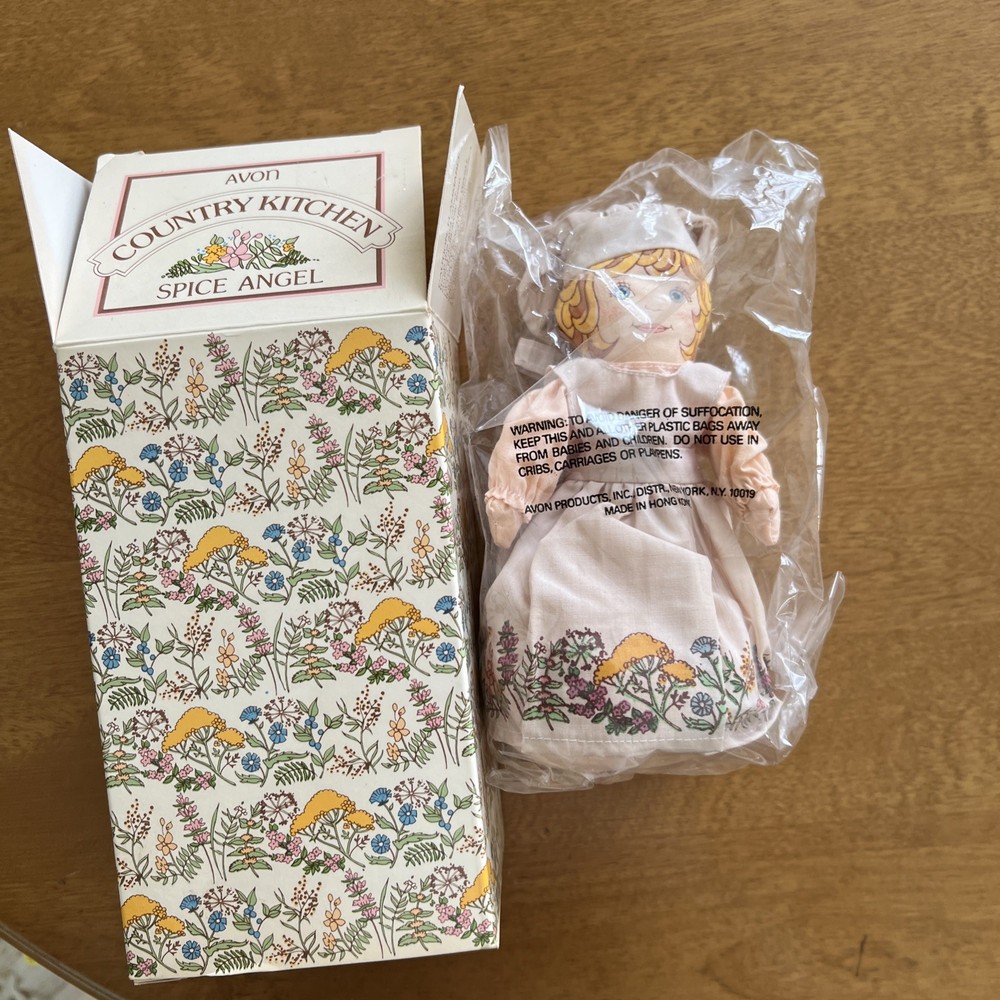 Avon Country Kitchen “SPICE ANGEL” Spice-Scented Doll Vintage 1982