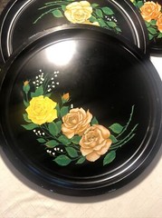 Vintage Floral Roses Tole Ware Round Trays Plates Decor Set 12” Dia