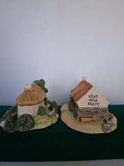 The Irish Heritage Collection “Quiet Man” & “Egg House” Resin Cottages